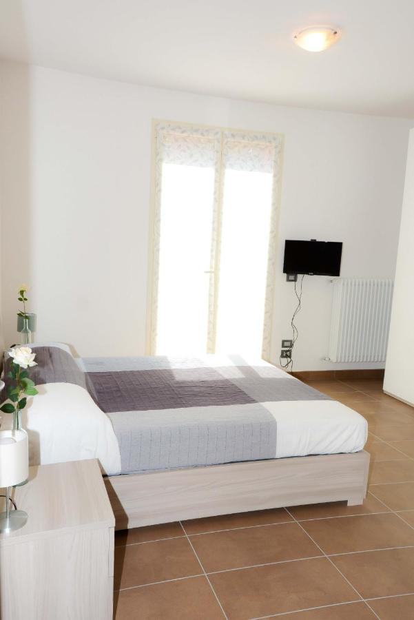 Rinaldi House Bed & Breakfast Torriana Dış mekan fotoğraf